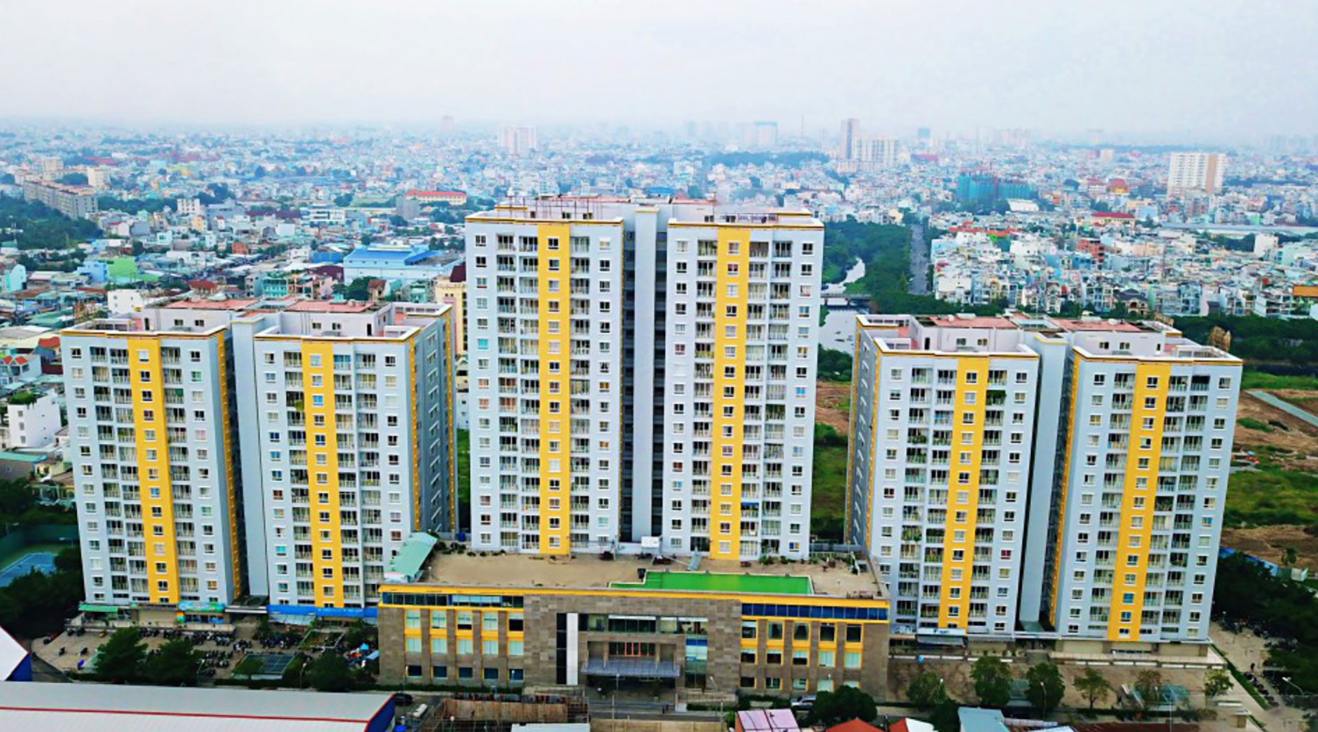 Carina Plaza
